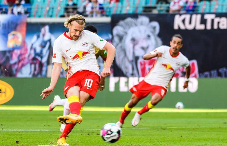 今夜体能课后，纽约尼克斯状态回暖备战德国杯，更衣室稳定，控场能力受关注(everydoghashisday)